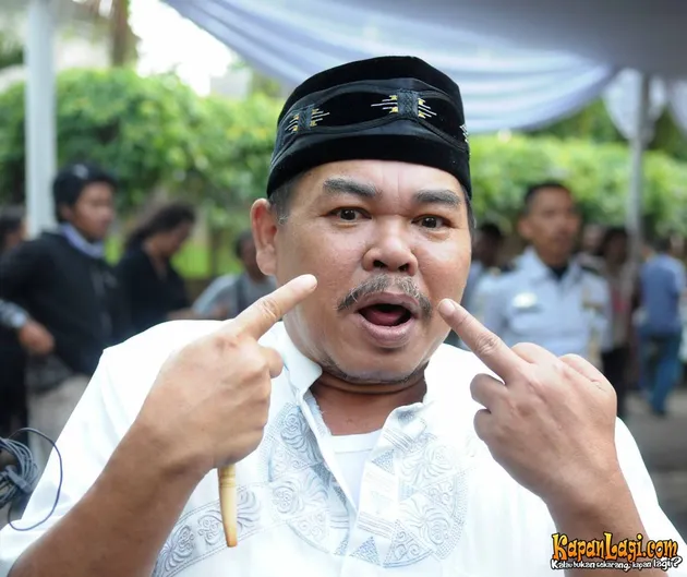 14 Pelawak Indonesia Ini Punya Nama Asli Yang Beda Banget