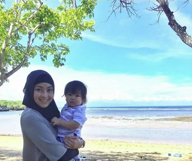 Keluarga Adrian Maulana