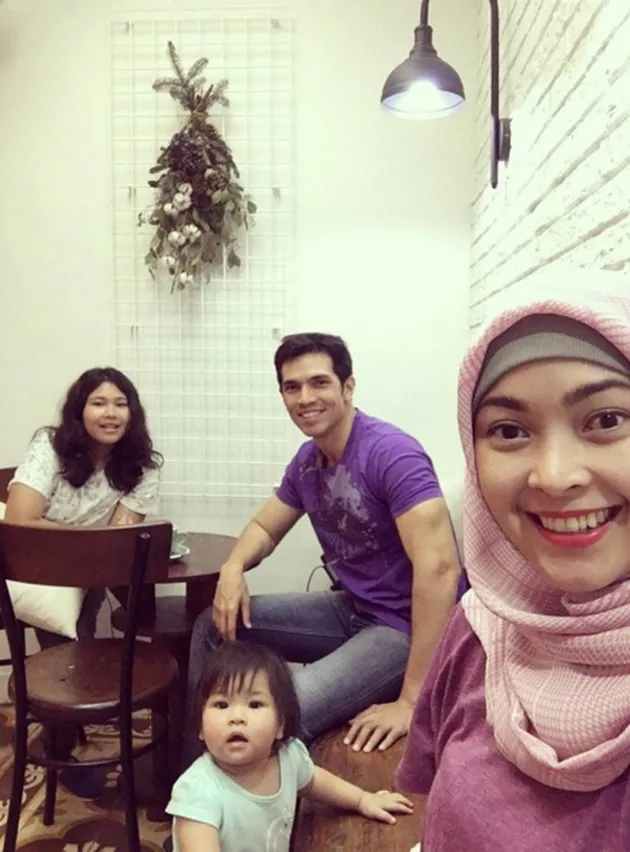 Keluarga Adrian Maulana
