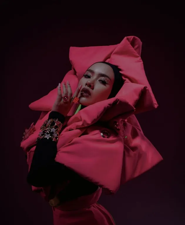 Pemotretan Abracadabra Caren Delano