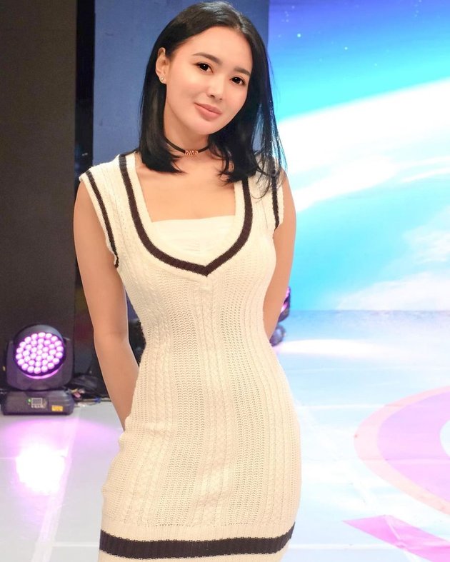 15 Pictures of Wika Salim's Small Waist that Captivate Netizens, Admitting Her Thin Body to the Point of Creating a Challenge