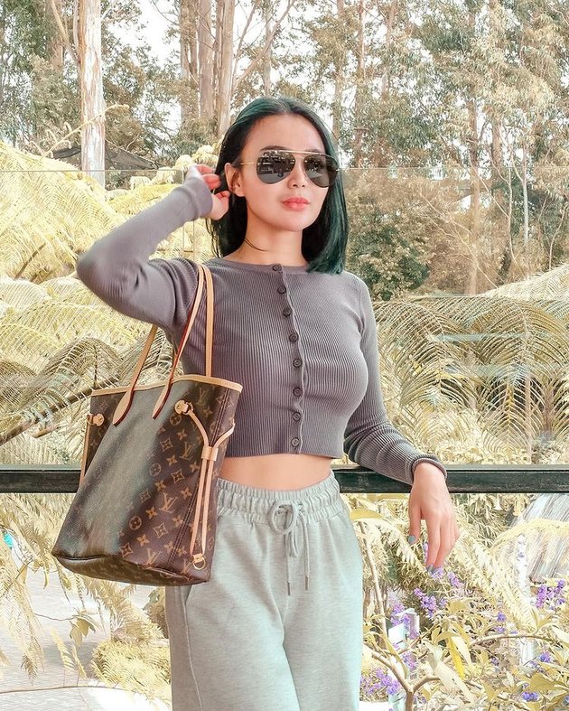 15 Pictures of Wika Salim's Small Waist that Captivate Netizens, Admitting Her Thin Body to the Point of Creating a Challenge