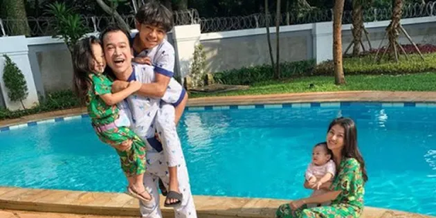 rumah angker seleb, rumah mistis seleb, rumah seleb