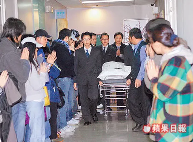 15 Tahun Kisah Cinta Vic Zhou, Ditinggal Mantan Nikah