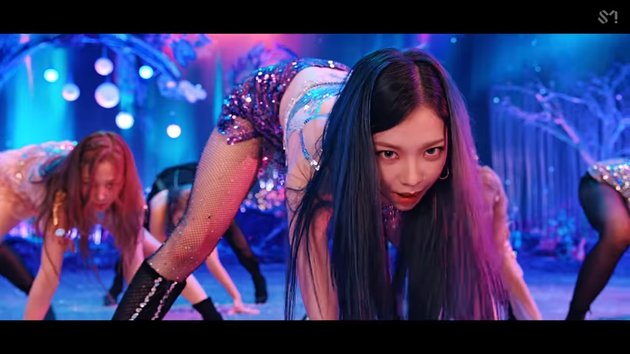 16 Scene MV 'Black Mamba' aespa is So Interesting and Full of Puzzles, There is a Secret Evil Member?