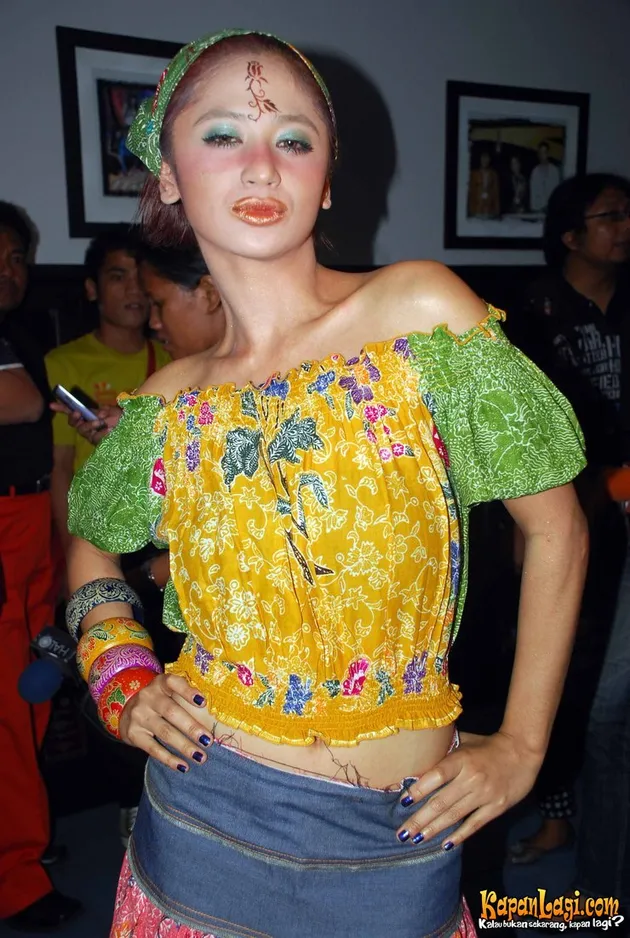 10 foto banyak dikomentari