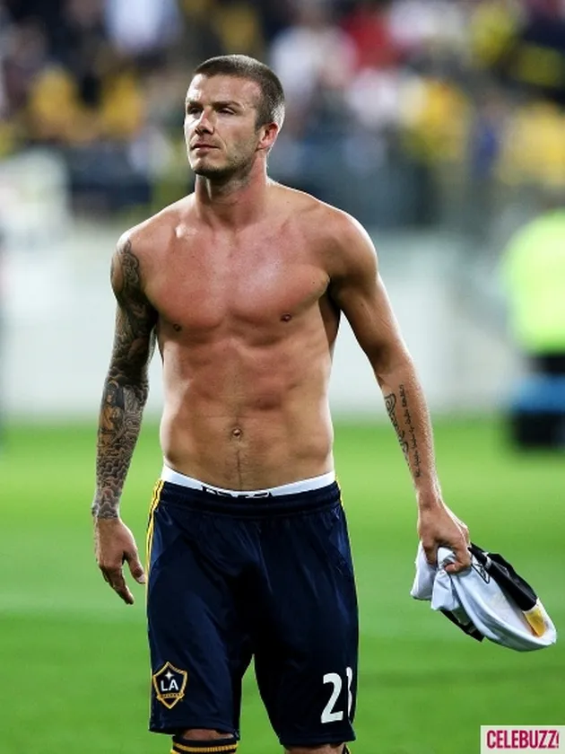15 MOMENT SHIRTLESS DAVID BECKHAM YANG BIKIN KAMU MENJERIT 