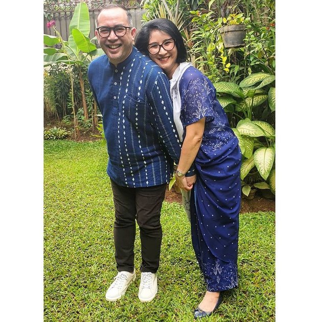20 Years of Marriage, 8 Photos of Novita Angie and Her Husband who Remain Harmonious and Lasting Despite Different Beliefs