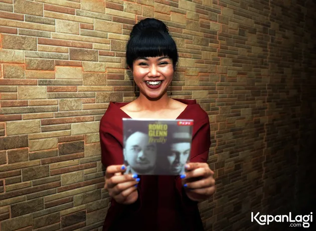 Nih, Yura memberi bocoran seperti apa artwork albumnya nanti. Go grab them, KLovers.