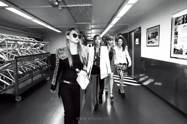 2ne1