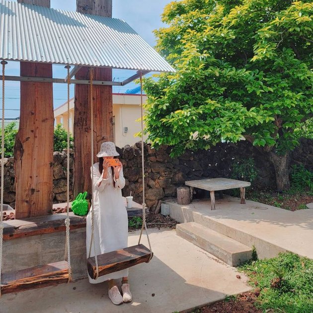 3 Years 'Disappeared' Since Husband Dragged into Burning Sun Case, Peek at Park Han Byul's Photos in First Instagram Post - Happy Living on Jeju Island