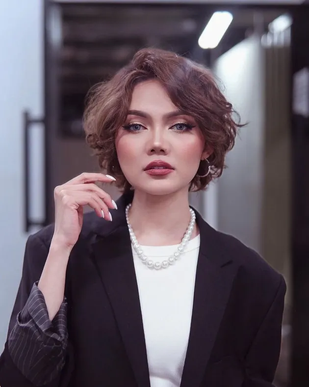 Rina Nose Childfree