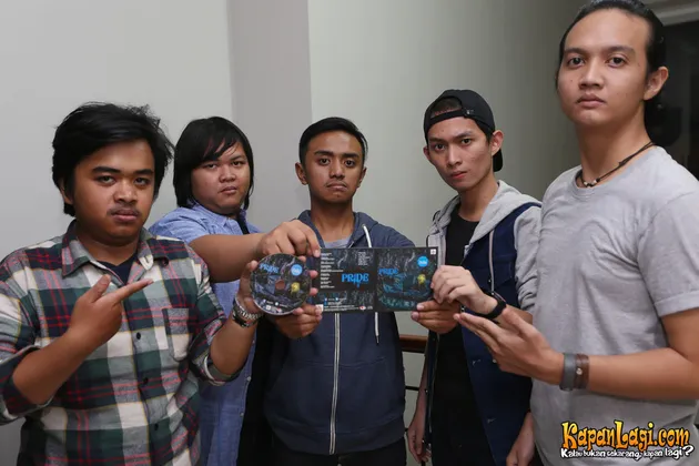5 Cowok Ganteng \&#039;Anak Monica Oemardi\&#039;, Siap Kecup Manis Telingamu