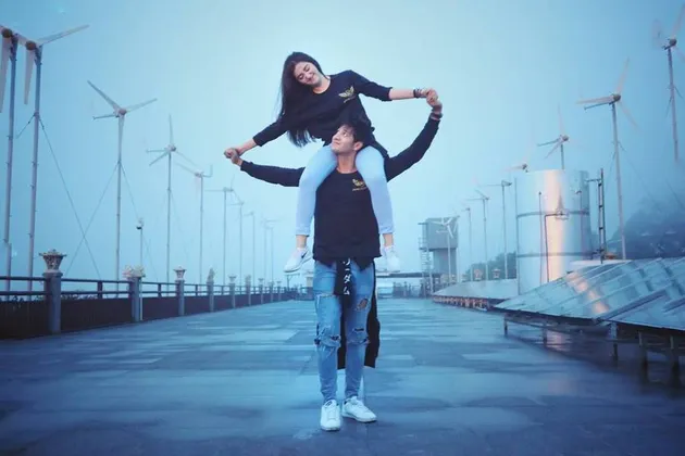 pasangan di anak jalanan