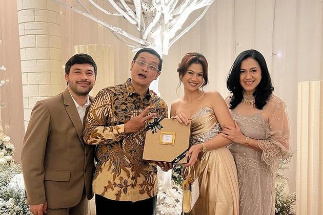 More Than 5 Years in a Relationship with Different Religions, Portraits of Hana Saraswati and Justin at Sarah Kiehl's Wedding - Hopefully Joining Soon