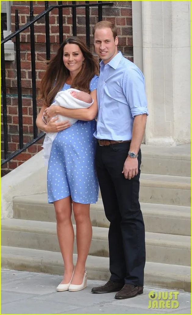 10 Momen Manis Kate Middleton & William