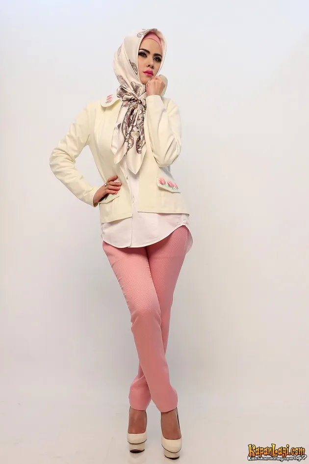 Angel Lelga 