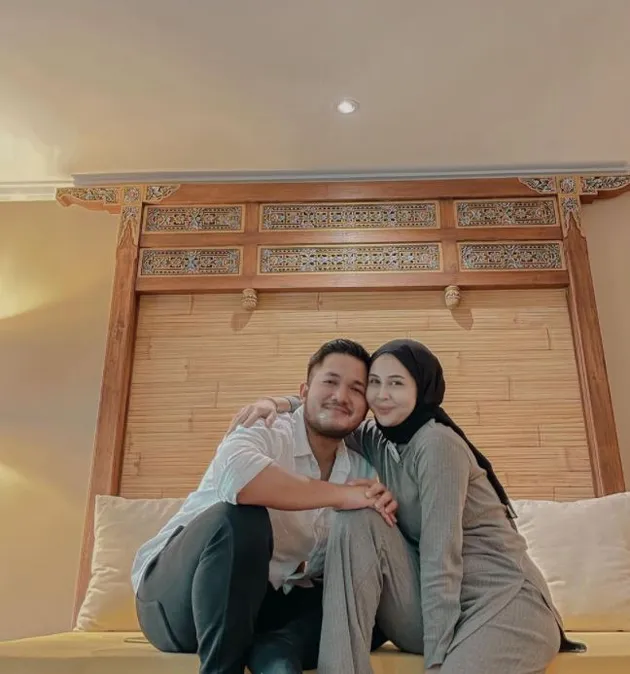 Kesha Ratuliu &amp; Adhi Permana
