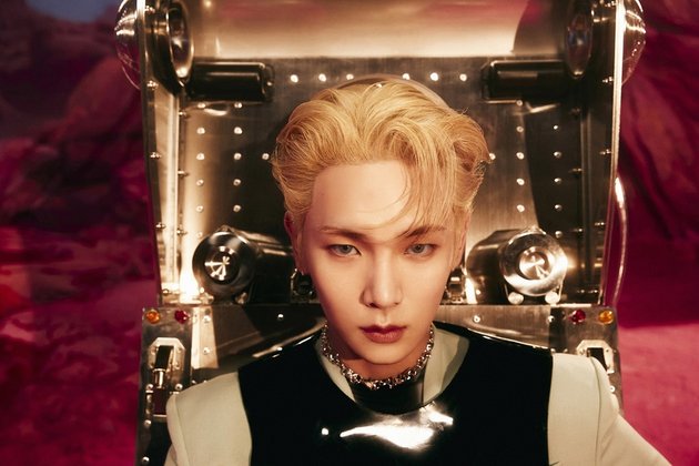 6 Handsome Photos of Key SHINee Successfully Holding His First Solo Concert Beyond LIVE, Performing New Songs from Mini Album 'BAD LOVE'