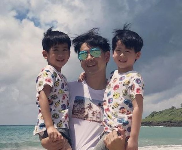 6 Adorable Photos of Jimmy Lin's Son, Just as Handsome as His Father
