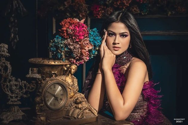 6 Latest Photoshoot of Hana Saraswati, Star of the Soap Opera 'BUKU HARIAN SEORANG ISTRI', Looking Beautiful and Stunning - Netizens: Thought it was Selena Gomez