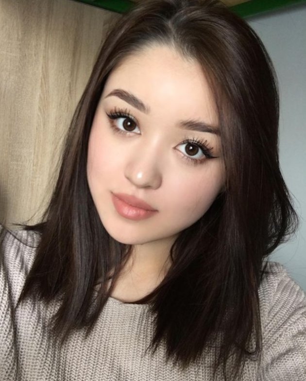 6 Beautiful Portraits of Dayana, a Viral Kazakhstan Girl Who Invited Youtuber Fiki Naki to Get Married