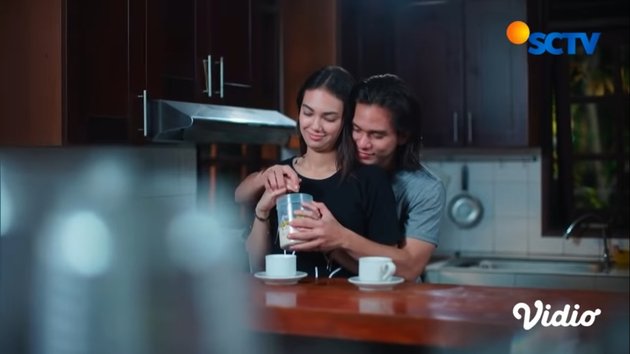 6 Portraits of Sam and Cinta's Intimacy 'SAMUDRA CINTA' When in the Kitchen, Just Making Tea Makes You Emotional