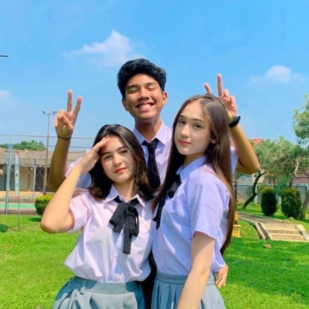 6 Portraits of the Fun of the Players of the Soap Opera 'DARI JENDELA SMP' on the Shooting Location, Really Close Like a Family - Making Netizens Emotional