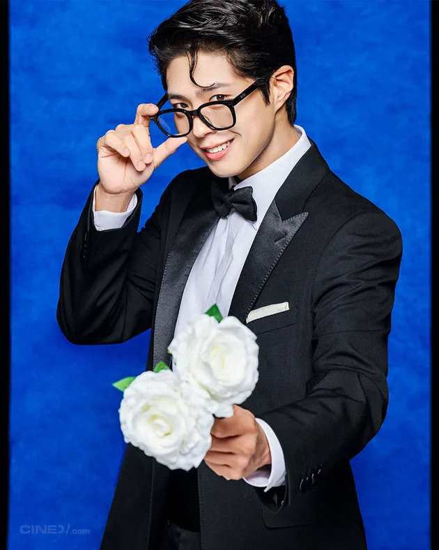 (credit: Instagram.com/@cine_21/Kim Baek Jong-heon)