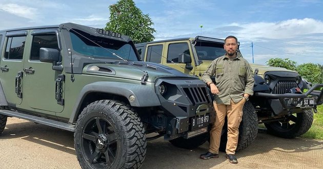 6 Portraits of Sunan Kalijaga Showcasing his Luxury Jeep Collection, Spending Billions for Modification