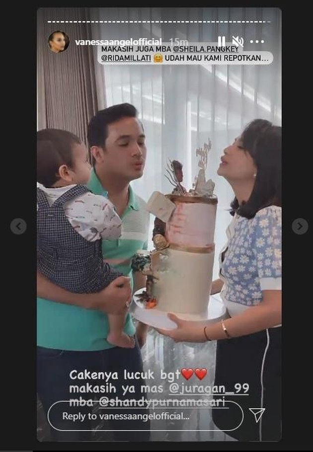 6 Photos of Vanessa Angel & Aunt's First Child's Birthday, Getting Special Surprises from Juragan99