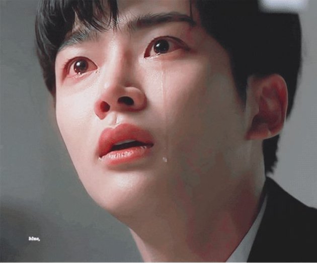 7 Korean Actors Who Still Look Handsome in Crying Scenes, Gong Yoo to Park Bo Gum