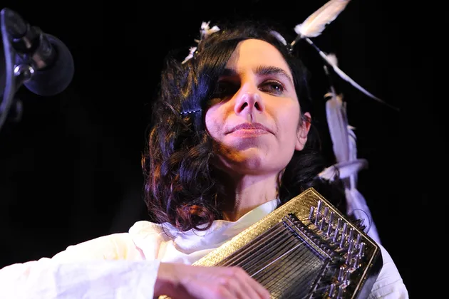 PJ Harvey mengatakan bahwa rekamannya sedang dalam proses. Apakah benar ia bakal merilis album baru setelah memenangkan Mercury Prize tahun 2011 lalu?