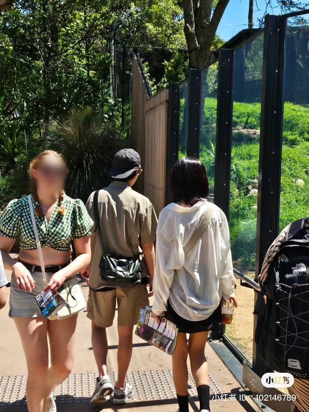 7 Photos of Sooyoung SNSD and Jung Kyung Ho on Vacation in Australia, Super Cute at the Zoo