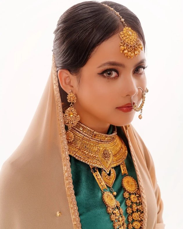 7 Prewedding Photos of Putri Isnari in Bollywood Style, Beautiful like an Indian Girl