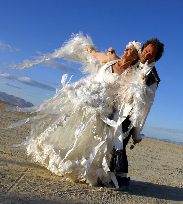 7 Unique and Unmatched Wedding Gowns, Dare to Wear These on Your Special Day?