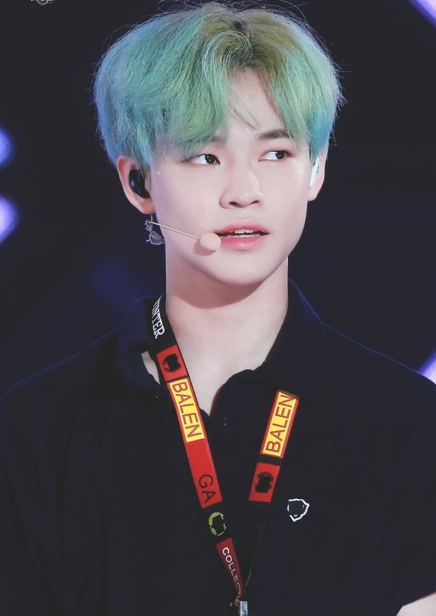 7 K-Pop Idols Who Look More Handsome with Mint-Colored Hair, Suga BTS to Chenle NCT Cool and Refreshing Like Coconut Ice!