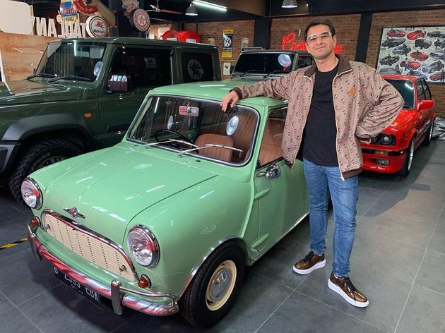 7 Collection of Antique Cars by Andre Taulany, One of Them is a Mini Cooper Sold to Raffi Ahmad for Hundreds of Millions