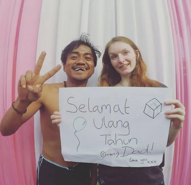 Cinta Tak Pandang Fisik