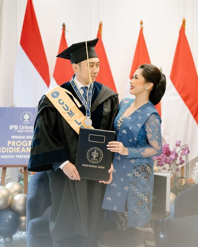 7 Appearances of Aliya Rajasa at Ibas Yudhoyono's Doctoral Graduation, Beautiful Kebaya with Deep Meaning