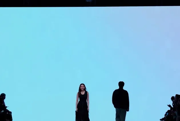 Potret Aaliyah Massaid jadi model JFW