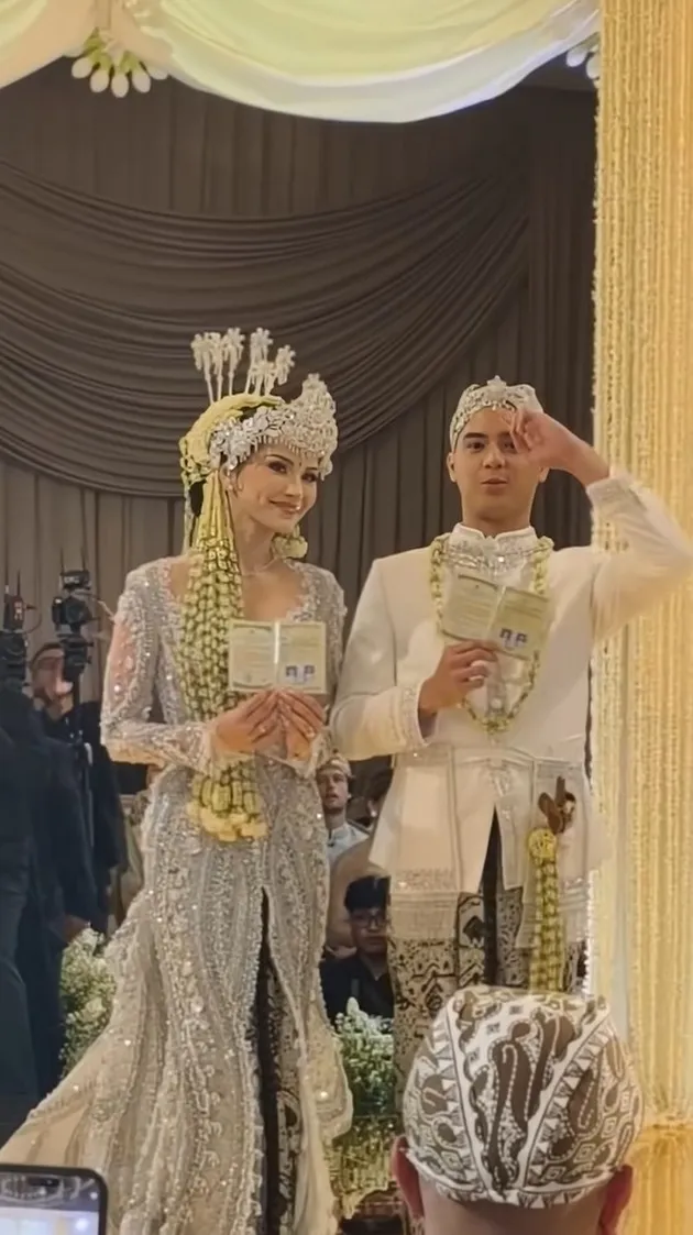 Al Ghazali dan Alyssa Daguise, akad nikah, cincin kawin, buku nikah, sah menikah