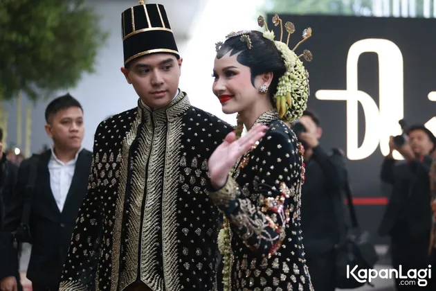 Al Ghazali, Alyssa Daguise, Ahmad Dhani, bulan madu, Afrika