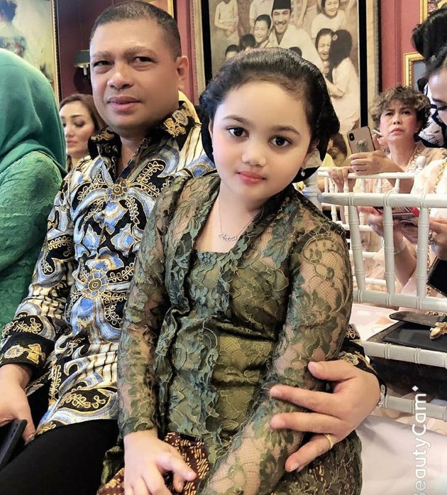 7 Portraits of Amora, Krisdayanti's Daughter, Wearing Kebaya and Sanggul, Beautiful like a Javanese Girl