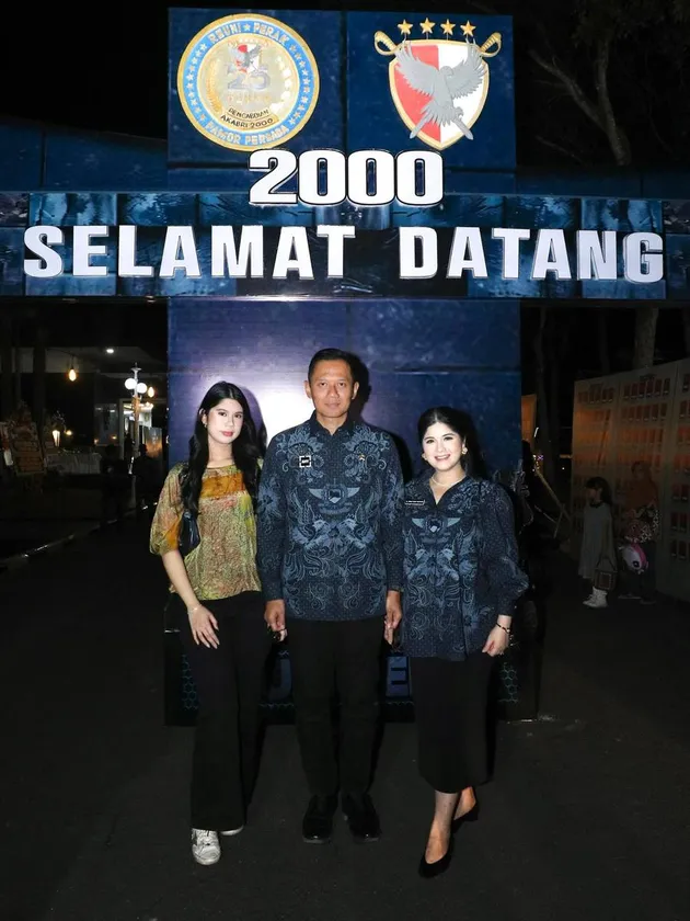 Annisa Pohan dan Aira Dampingi AHY Reuni