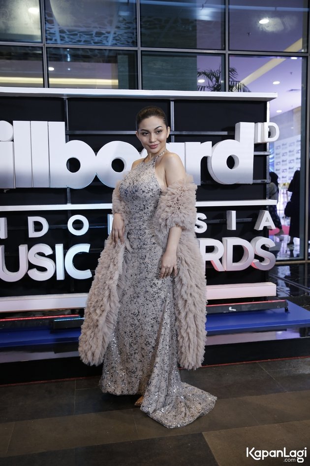 7 Stunning Photos of Ariel Tatum at the 2020 Billboard Indonesia Music Awards, Briefly Trending