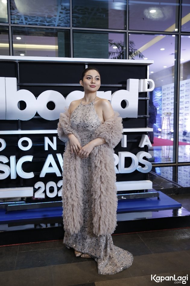 7 Stunning Photos of Ariel Tatum at the 2020 Billboard Indonesia Music Awards, Briefly Trending