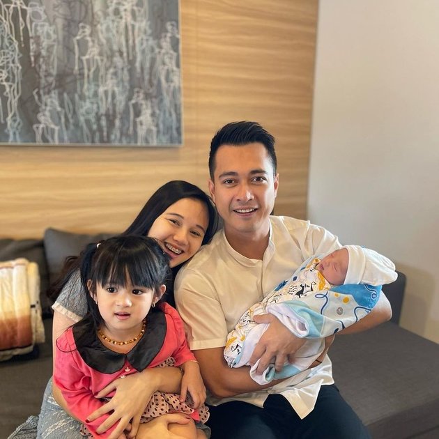 7 Portraits of Baby Akshay, Eza Gionino's Third Child, Star of the Soap Opera 'LOVE AFTER LOVE', His Pointed Nose Becomes the Spotlight of Netizens