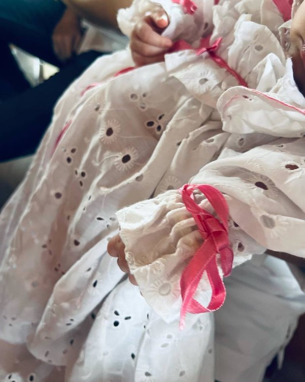 7 Portraits of Baby Djiwa, Nadine Chandrawinata's Child, Baptized, Beautiful in His Mother's Childhood Clothes - Dimas Anggara's Touching Gesture