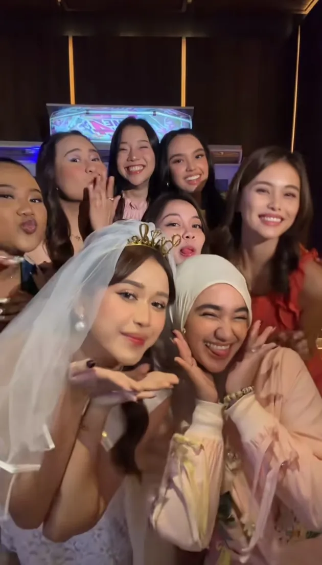 Brisia Jodie dan sahabat kompak di acara Bridal Shower 